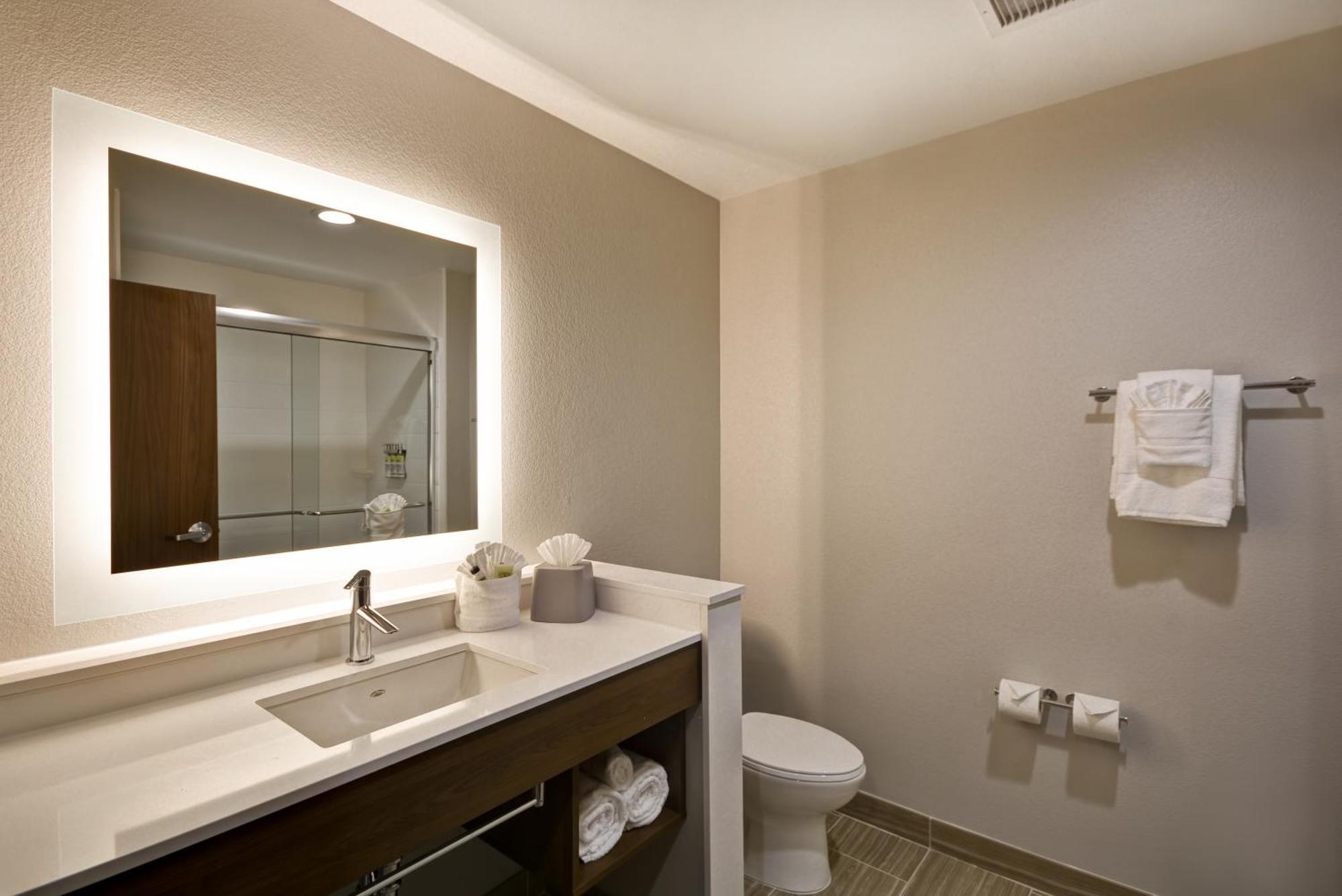 Standard King Room