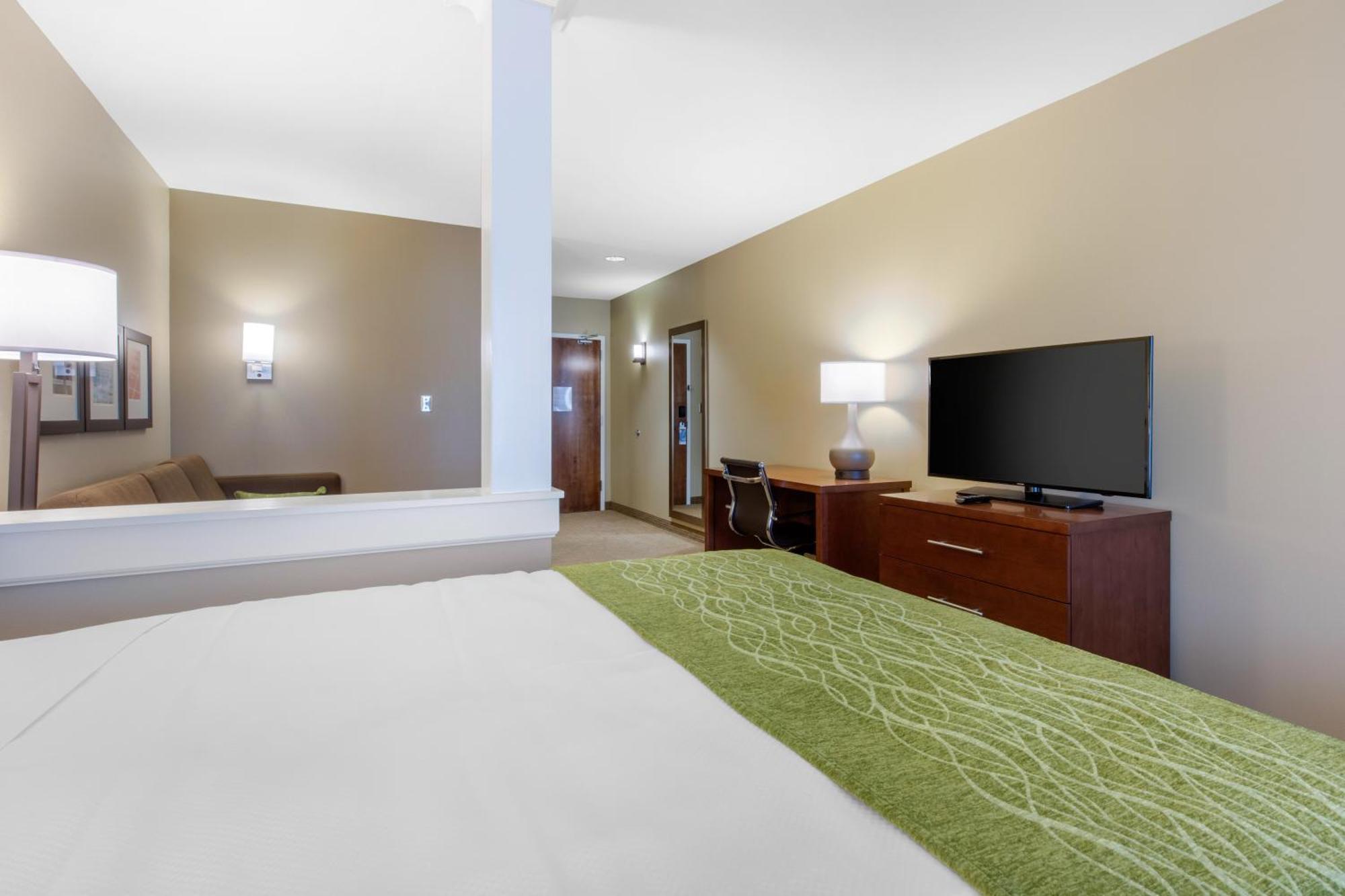 Queen Room Two Queen Beds Non-Smoking