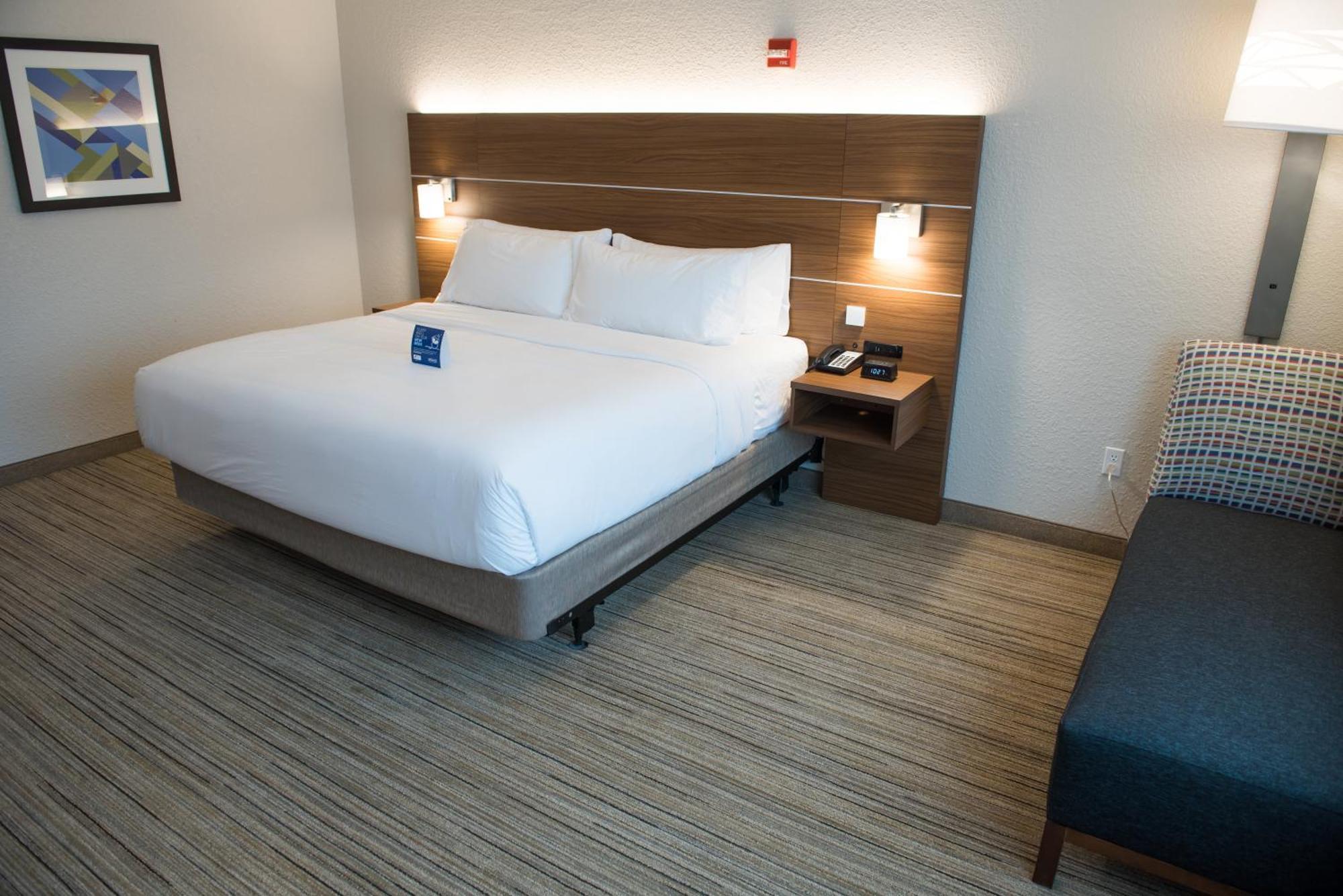Standard King Room