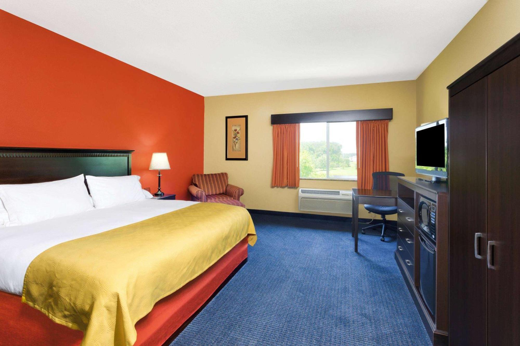 King Room - Mobility Access/Non-Smoking