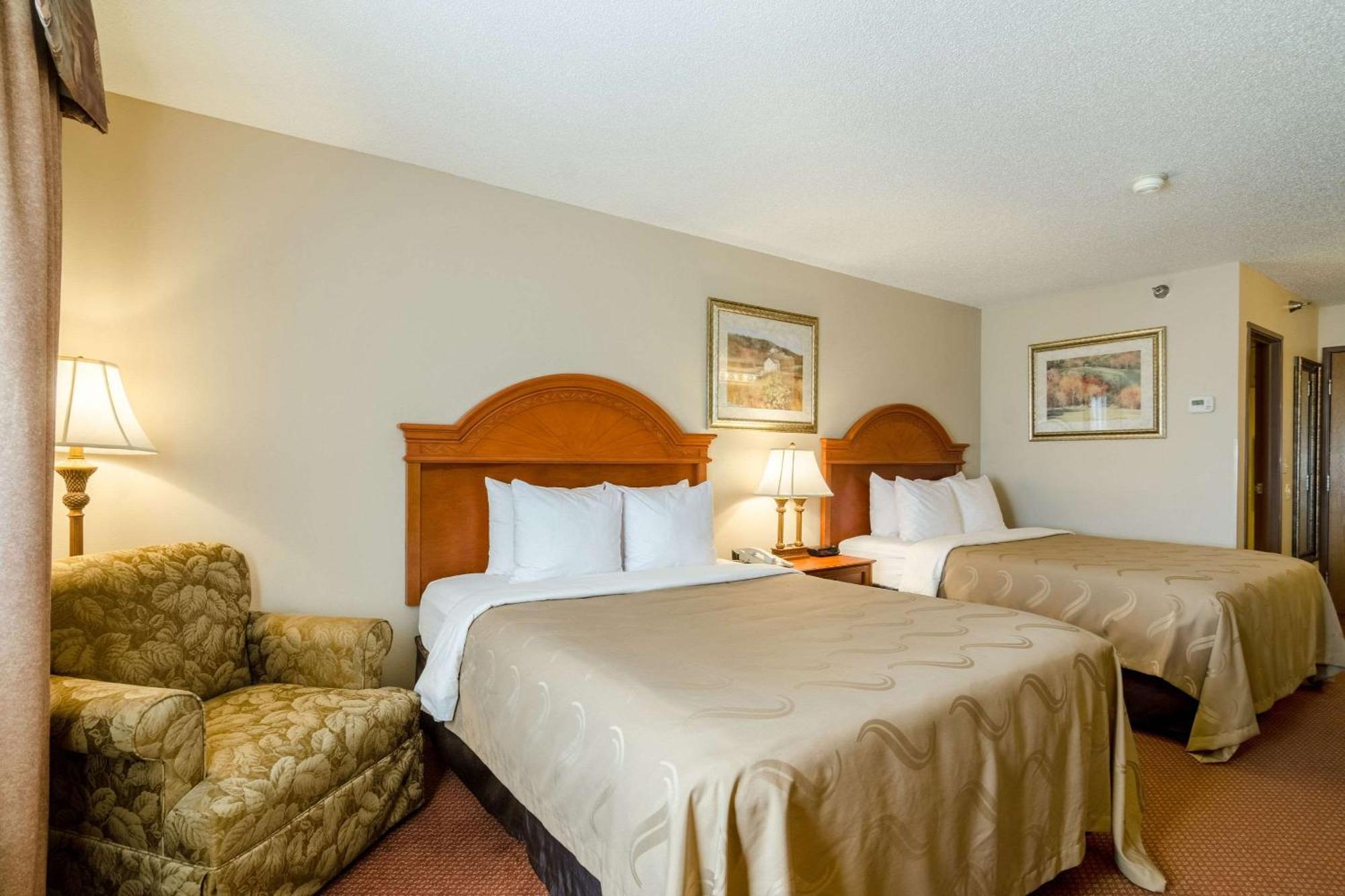 Quadruple Room with Two Queen Beds - Non Smoking/Interior Hall