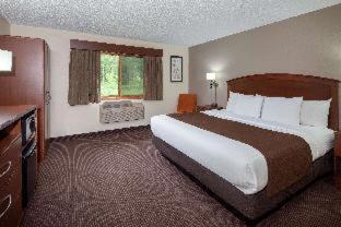 Superior King Suite - Non-Smoking