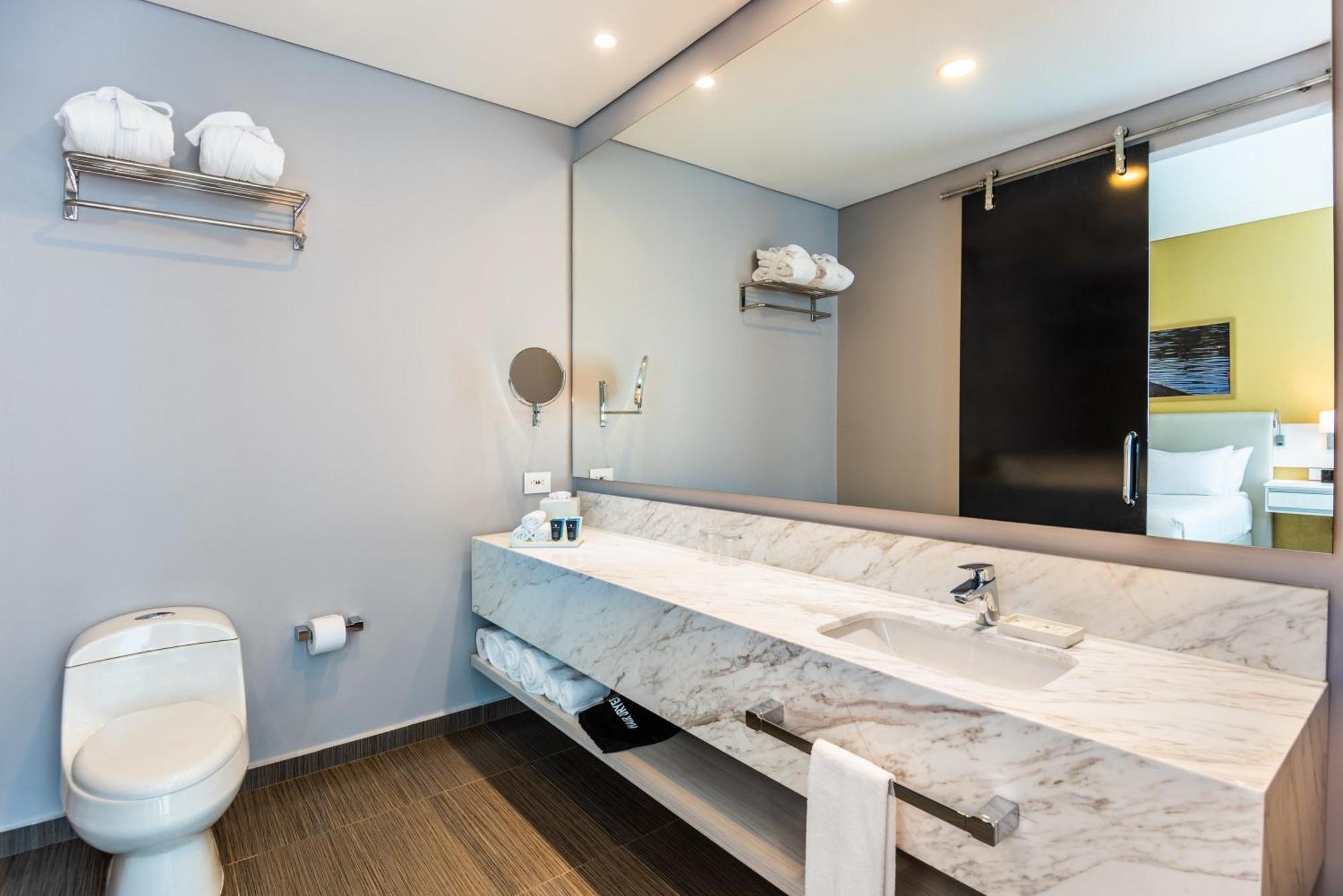 2 Queen Standard Room City View