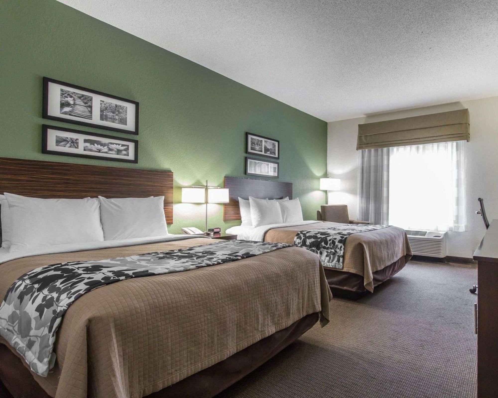 Queen Room with Two Queen Beds - Non-Smoking