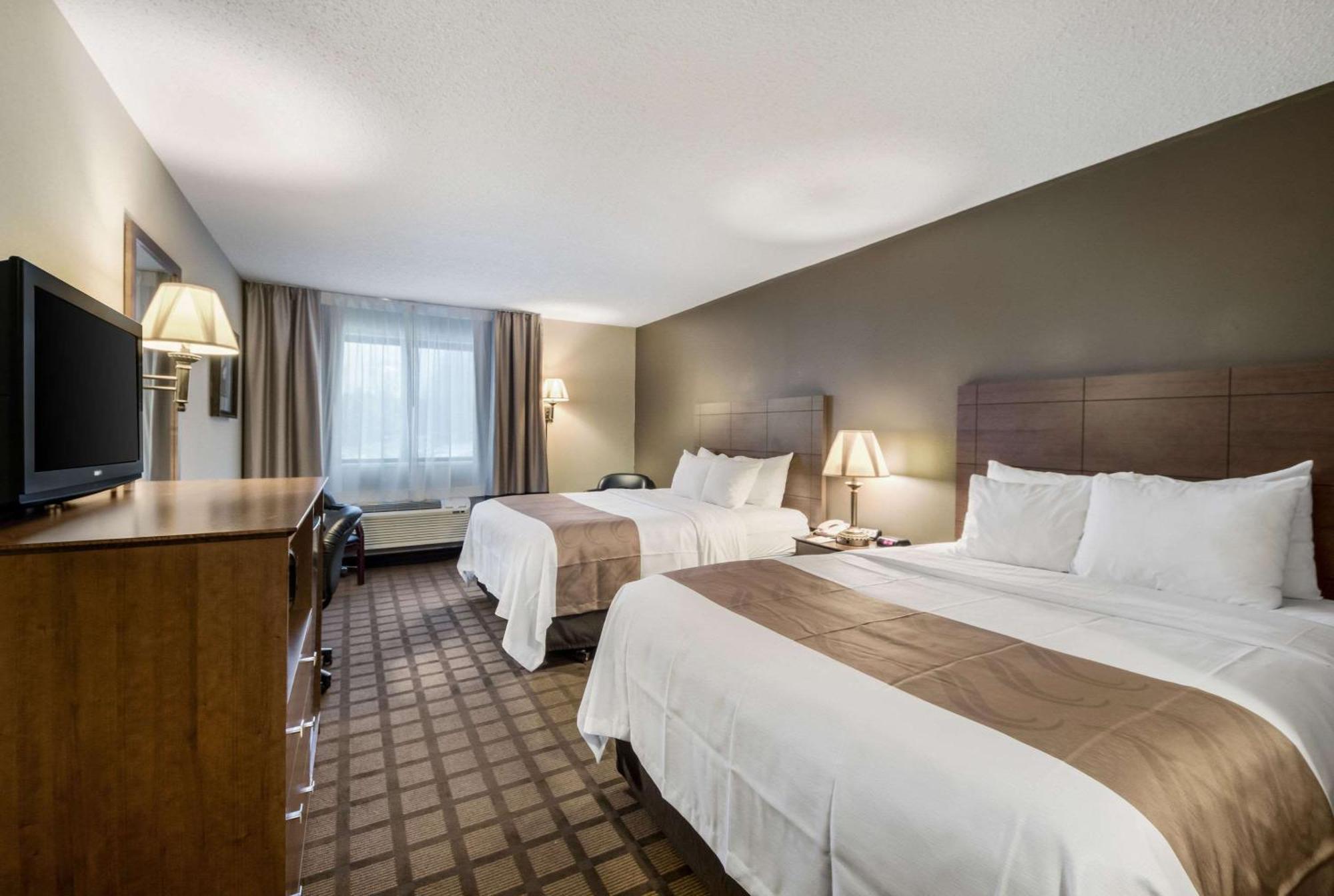 Queen Room with Two Queen Beds - Non-Smoking