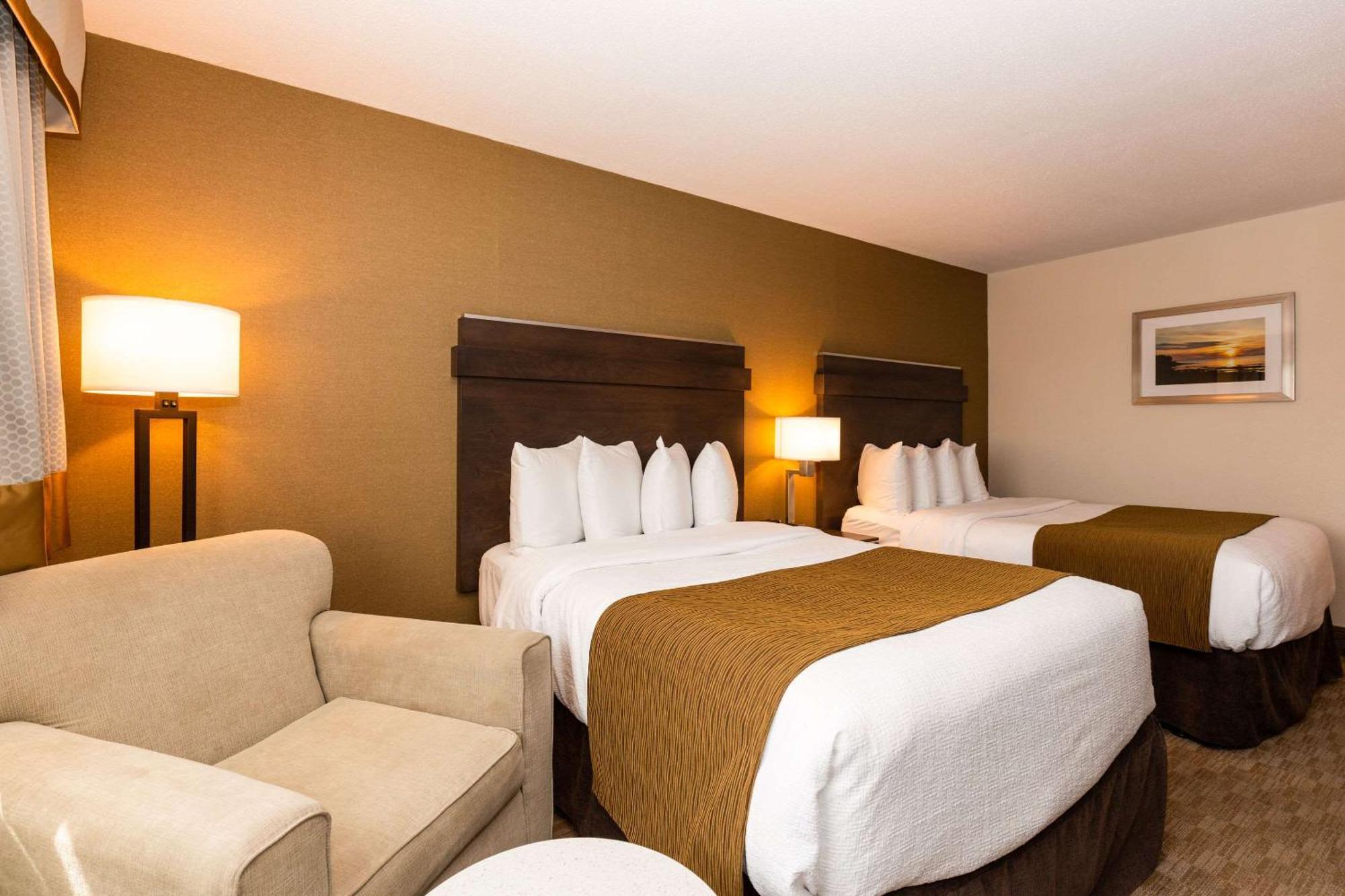 Executive Double Room Two Double Beds Non-Smoking,1284660565:JPEG