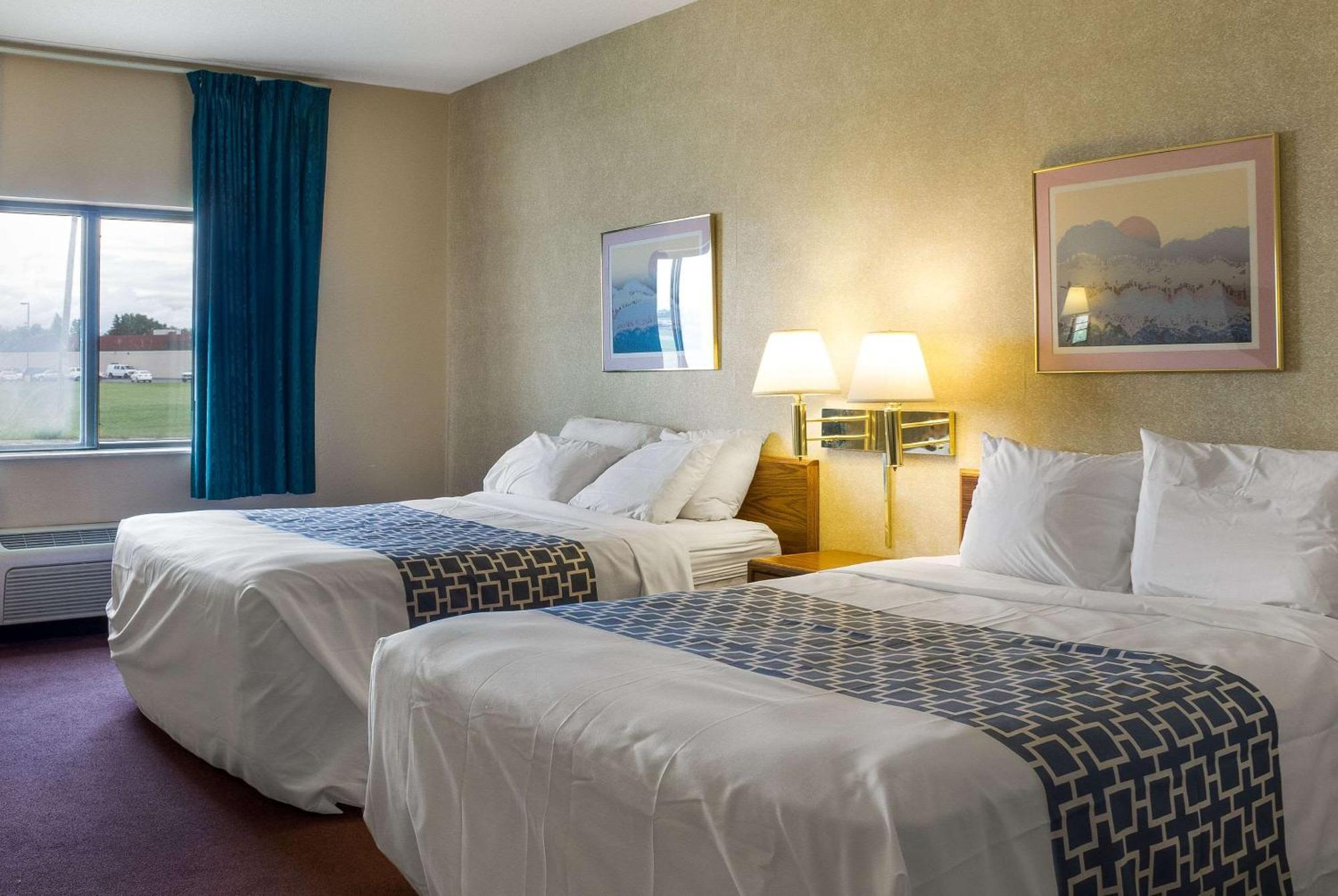 Queen Room with Two Queen Beds - Non-Smoking
