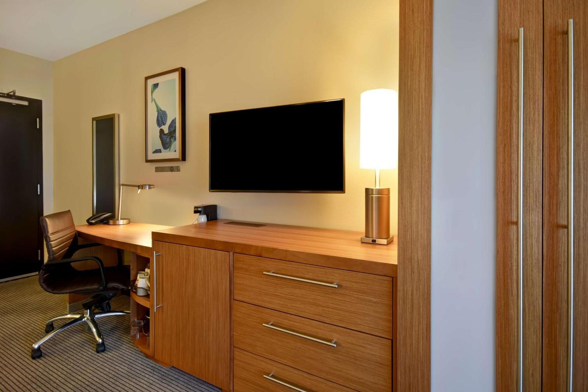 King Room with Sofa Bed