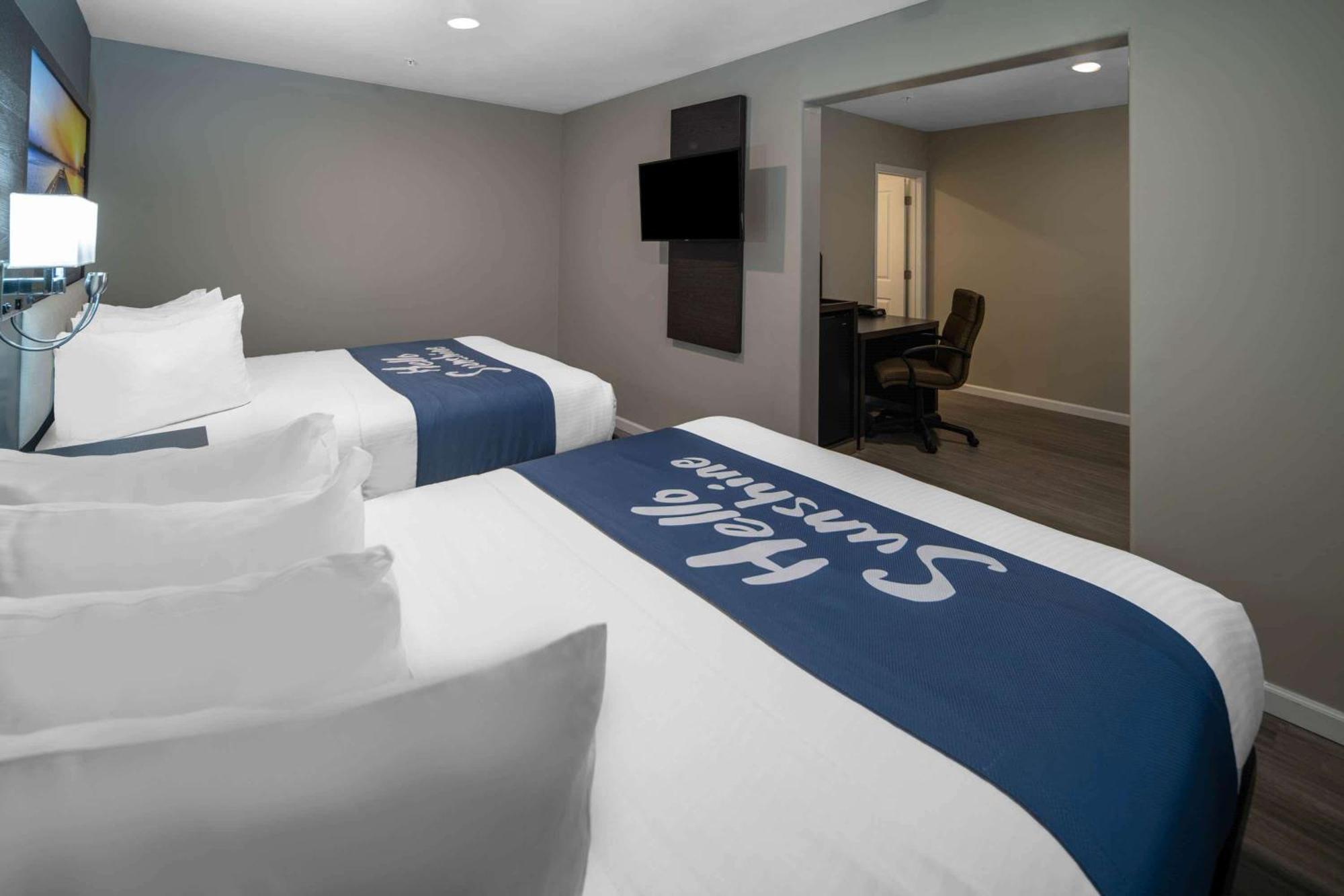 Queen Room with Two Queen Beds - Non-Smoking