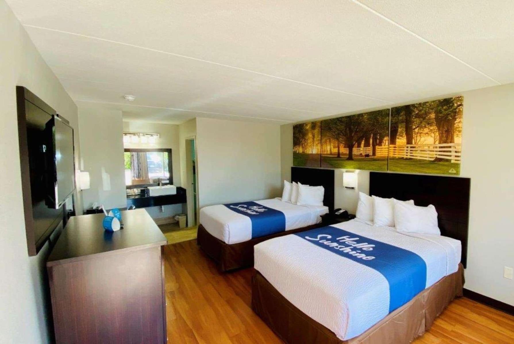 Double Room with Two Double Beds - Smoking