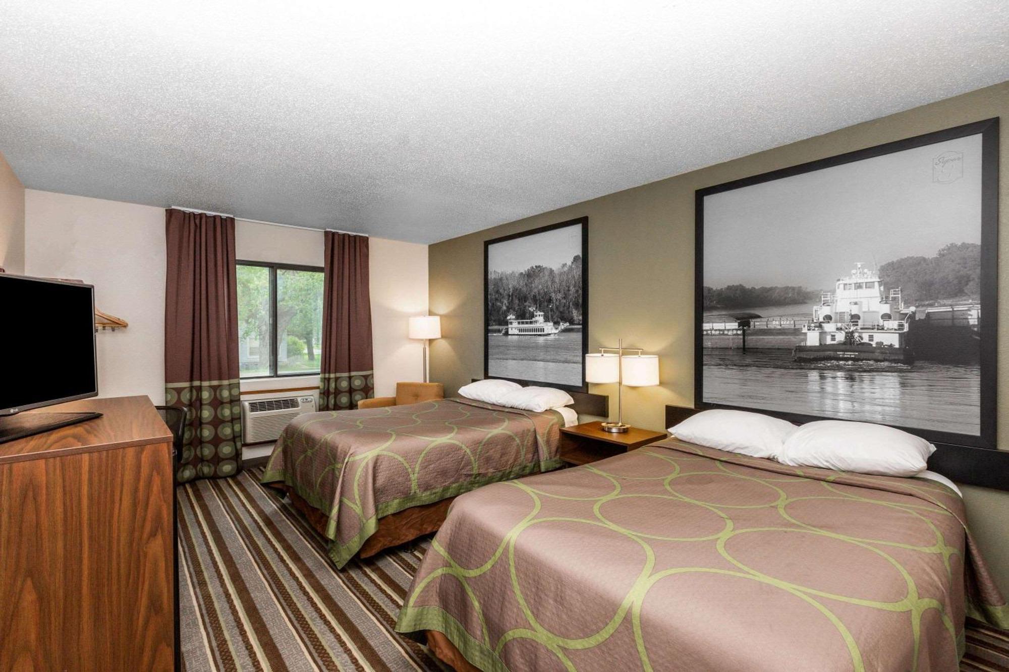 Deluxe Double Room with Two Double Beds - Non-Smoking