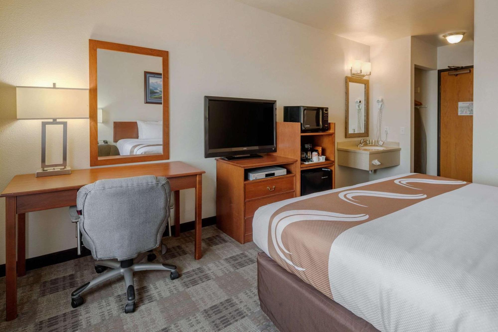 King Room - Accessible/Non-Smoking