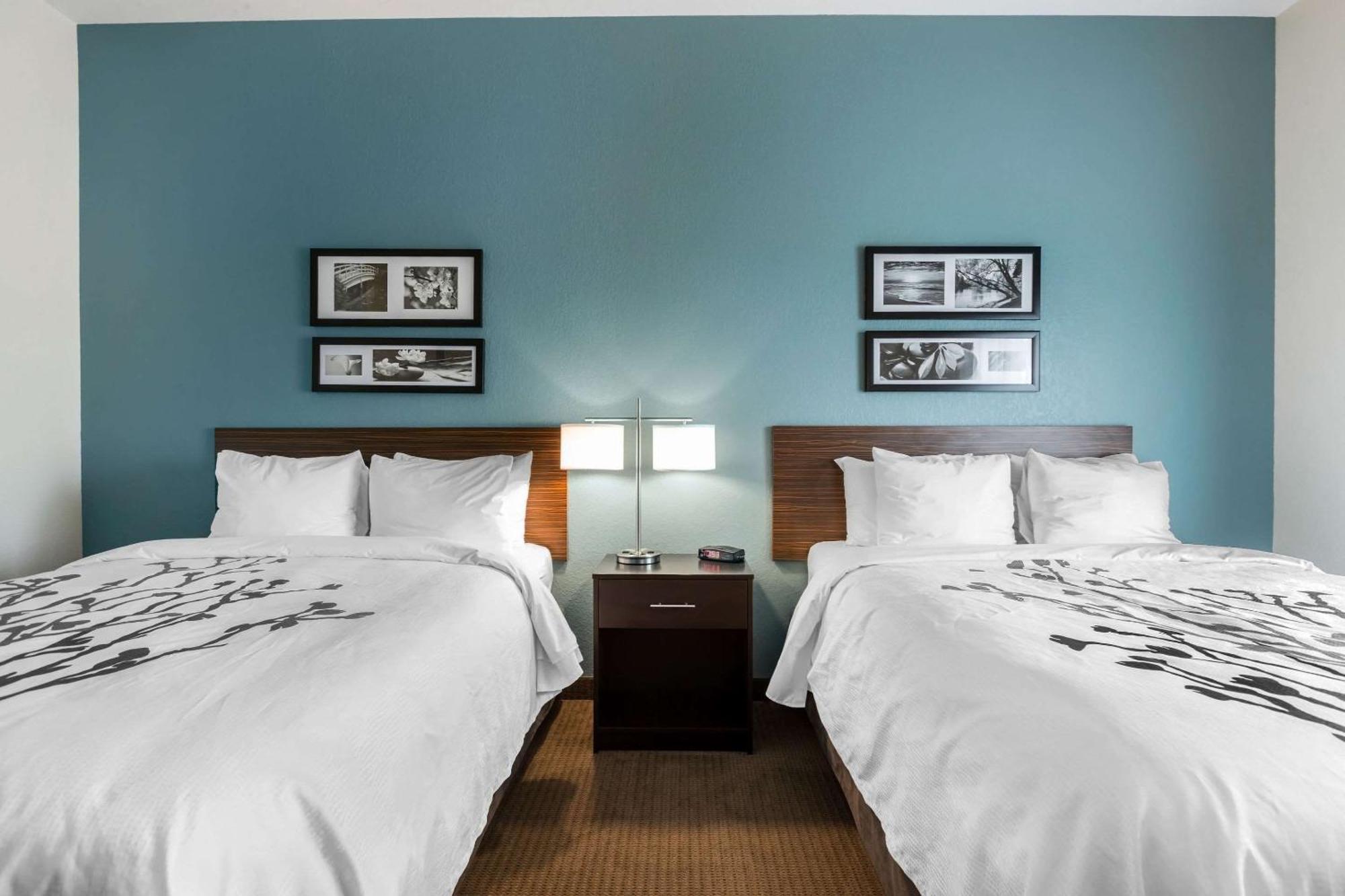 Queen Room with Two Queen Beds - Accessible/Non-Smoking