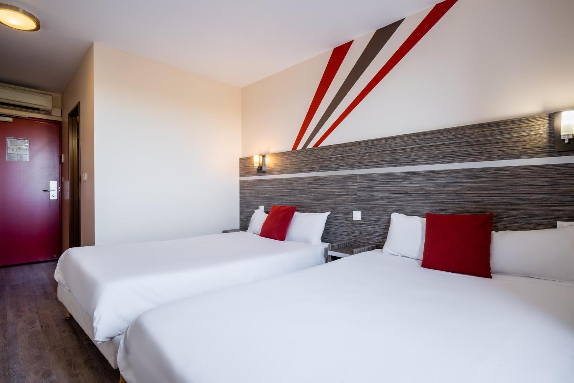 Standard Double Room with Two Double Beds
