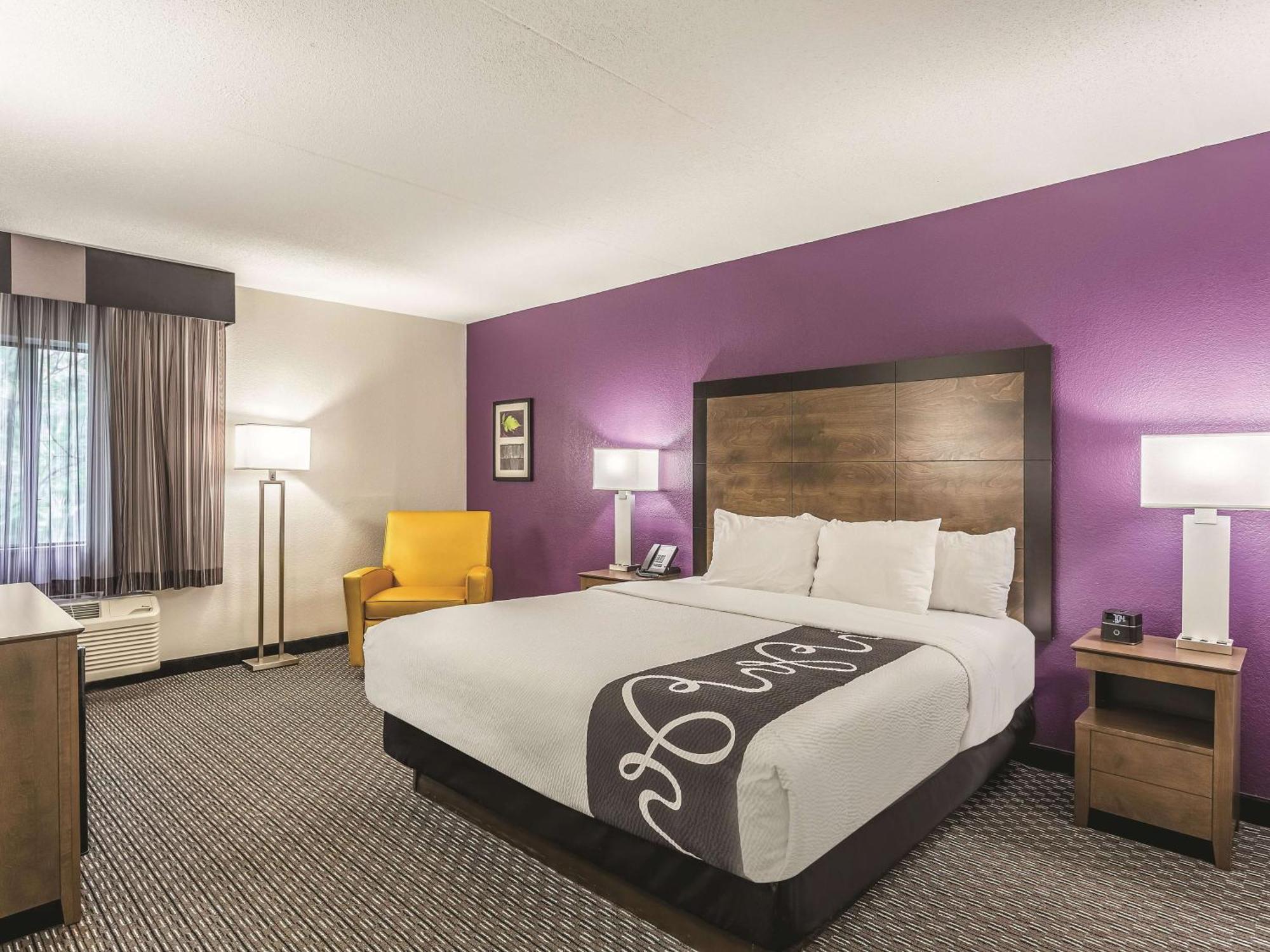 King Room with Sofa Bed