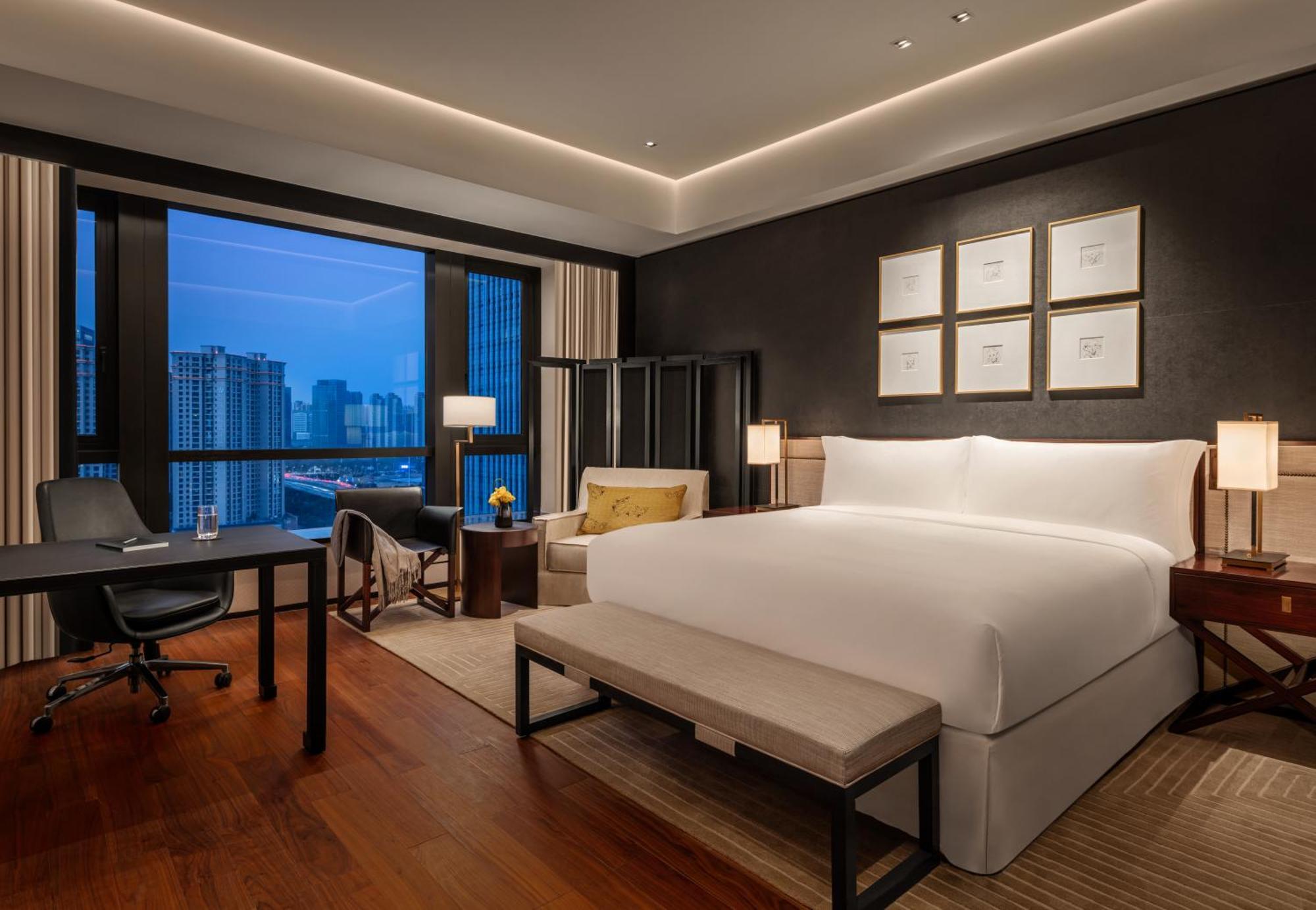 Fairmont King Room - Non-Smoking
