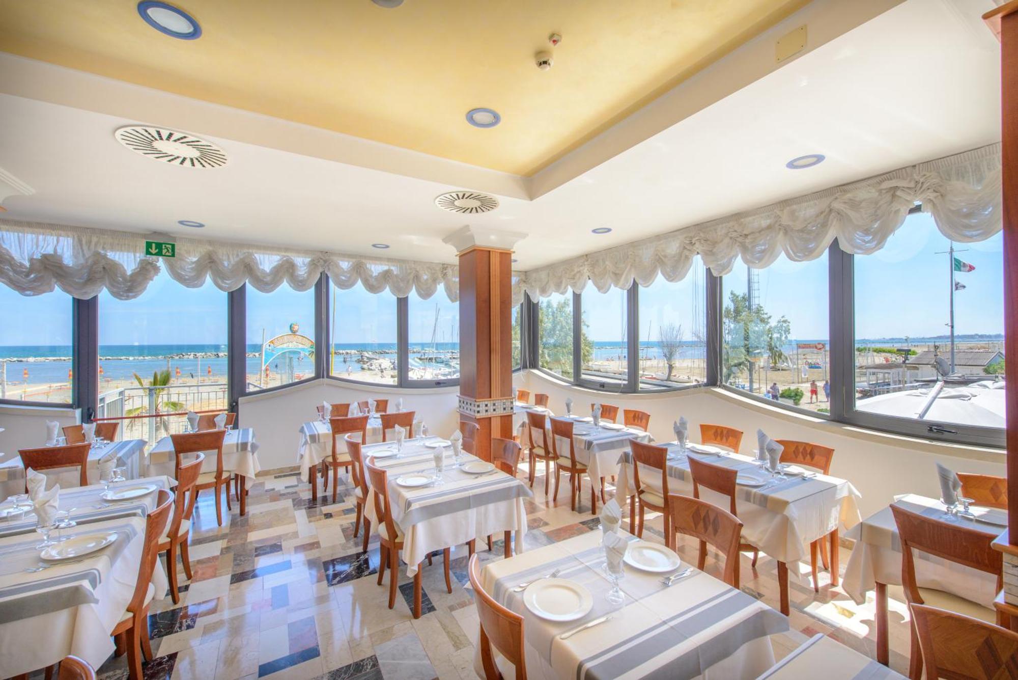 Junior Suite Beach Front