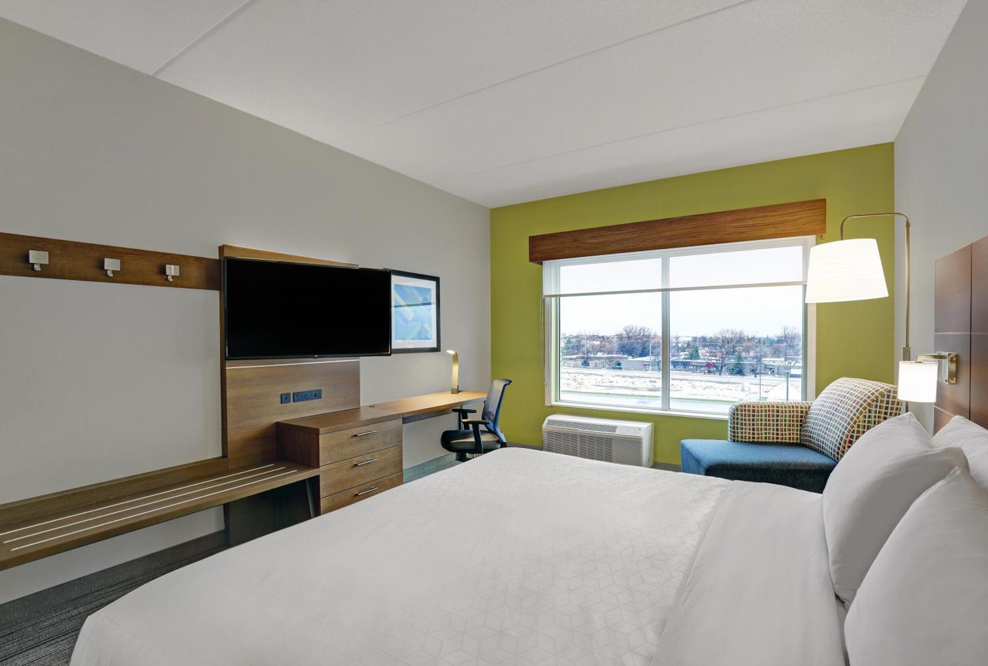 Standard King Room