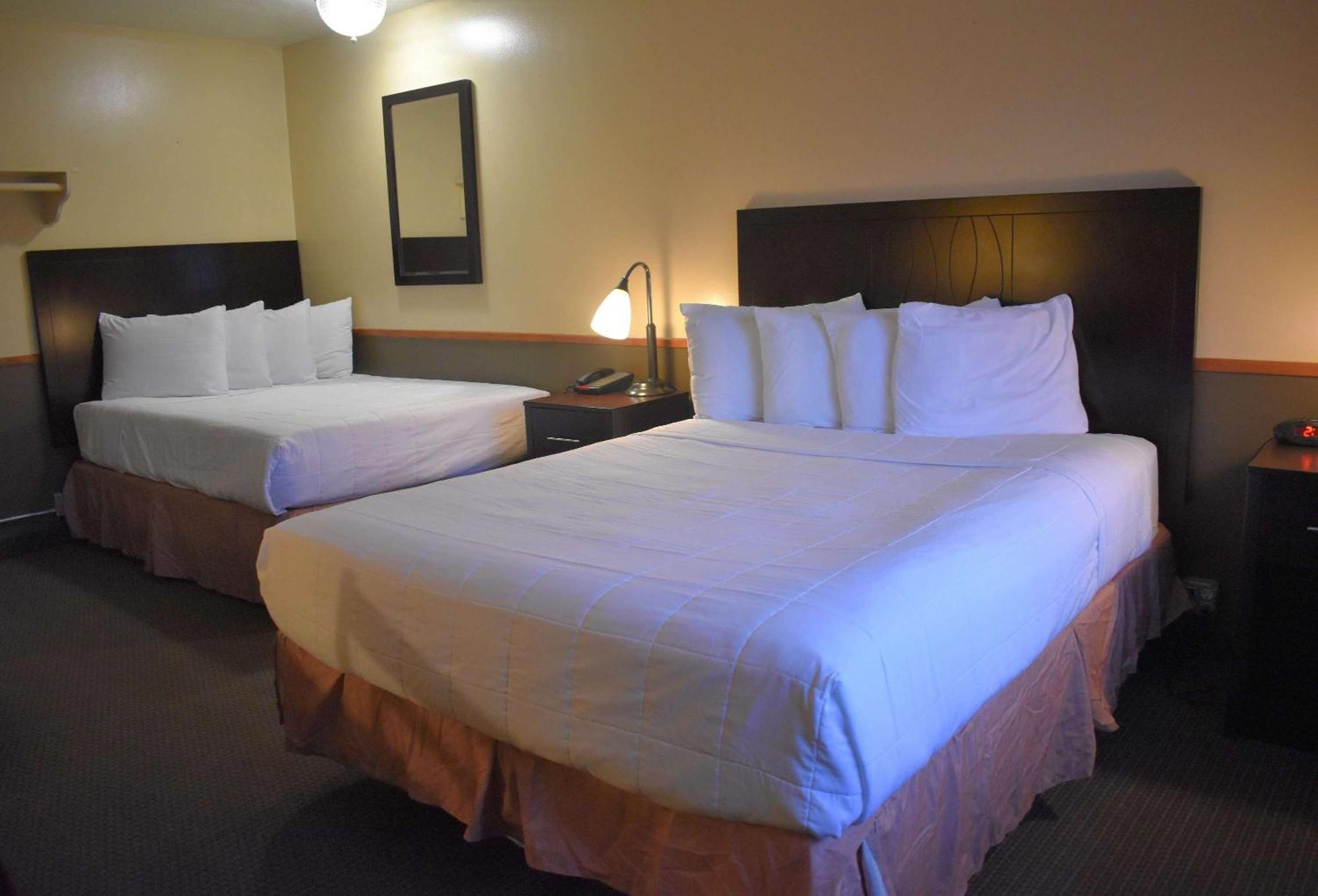 Zimmer mit 1 Queensize- und 1 Doppelbett