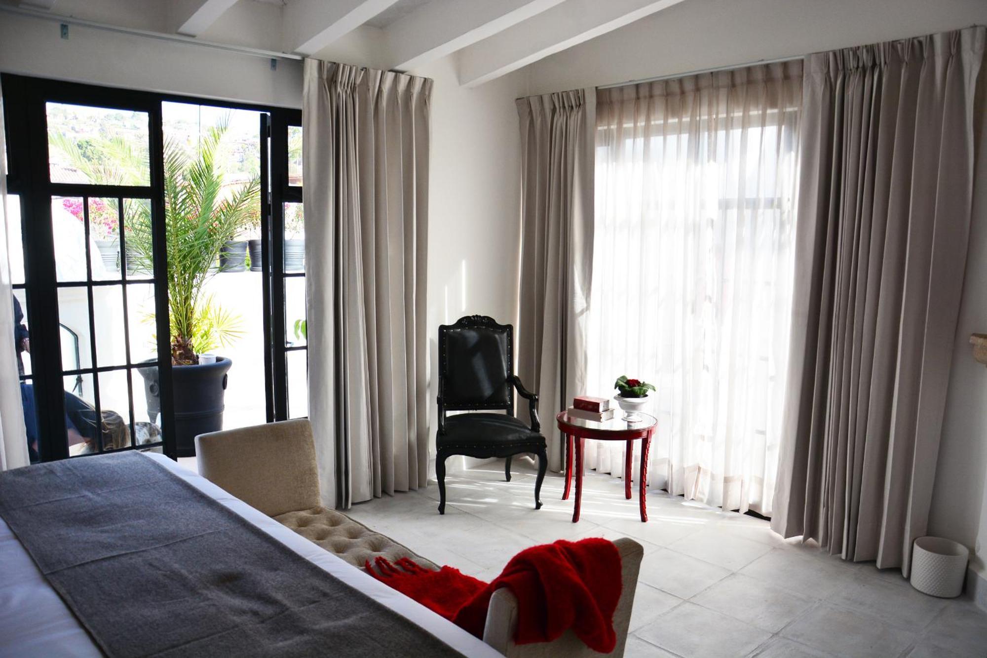 Deluxe King Suite
