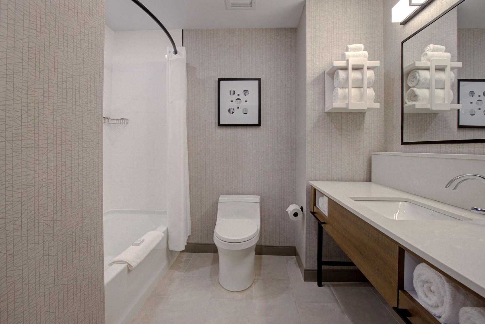 Queen Zimmer mit 2 Queensize-Betten und Stadtblick - Nichtraucherzimmer