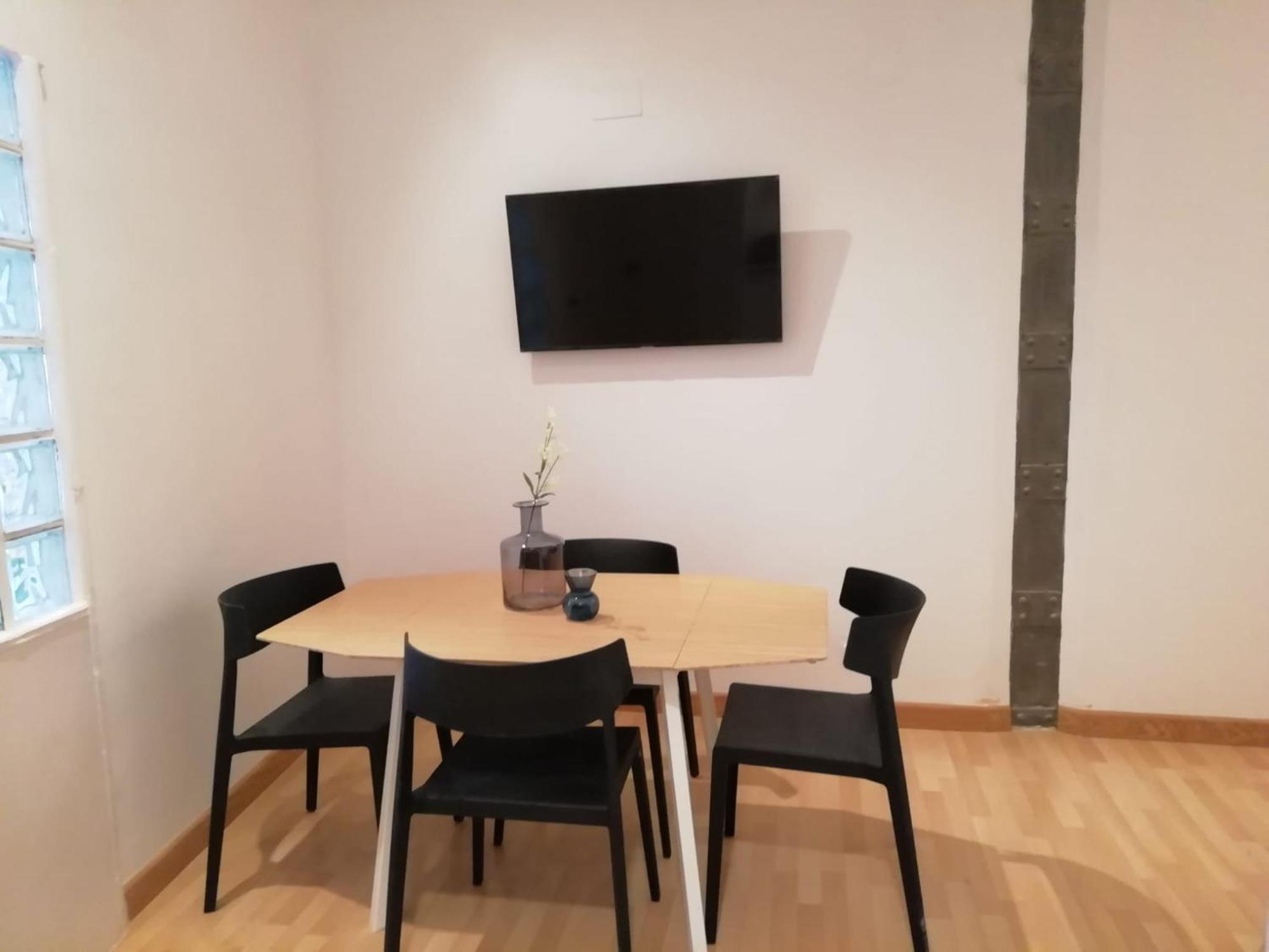 Two-Bedroom Apartment,1285720132:JPEG