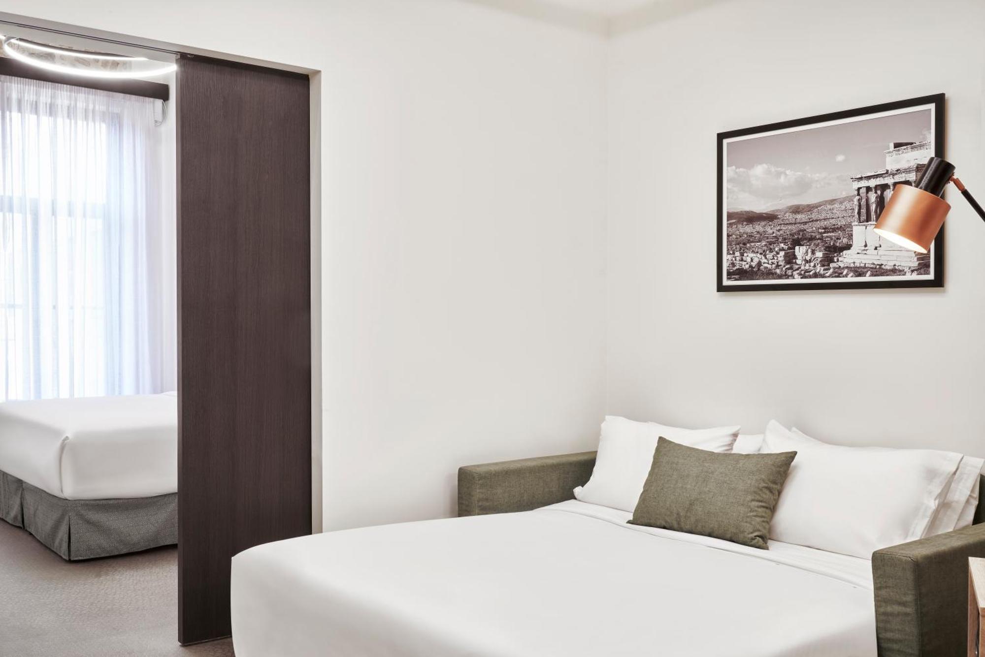 Deluxe Family Suite
