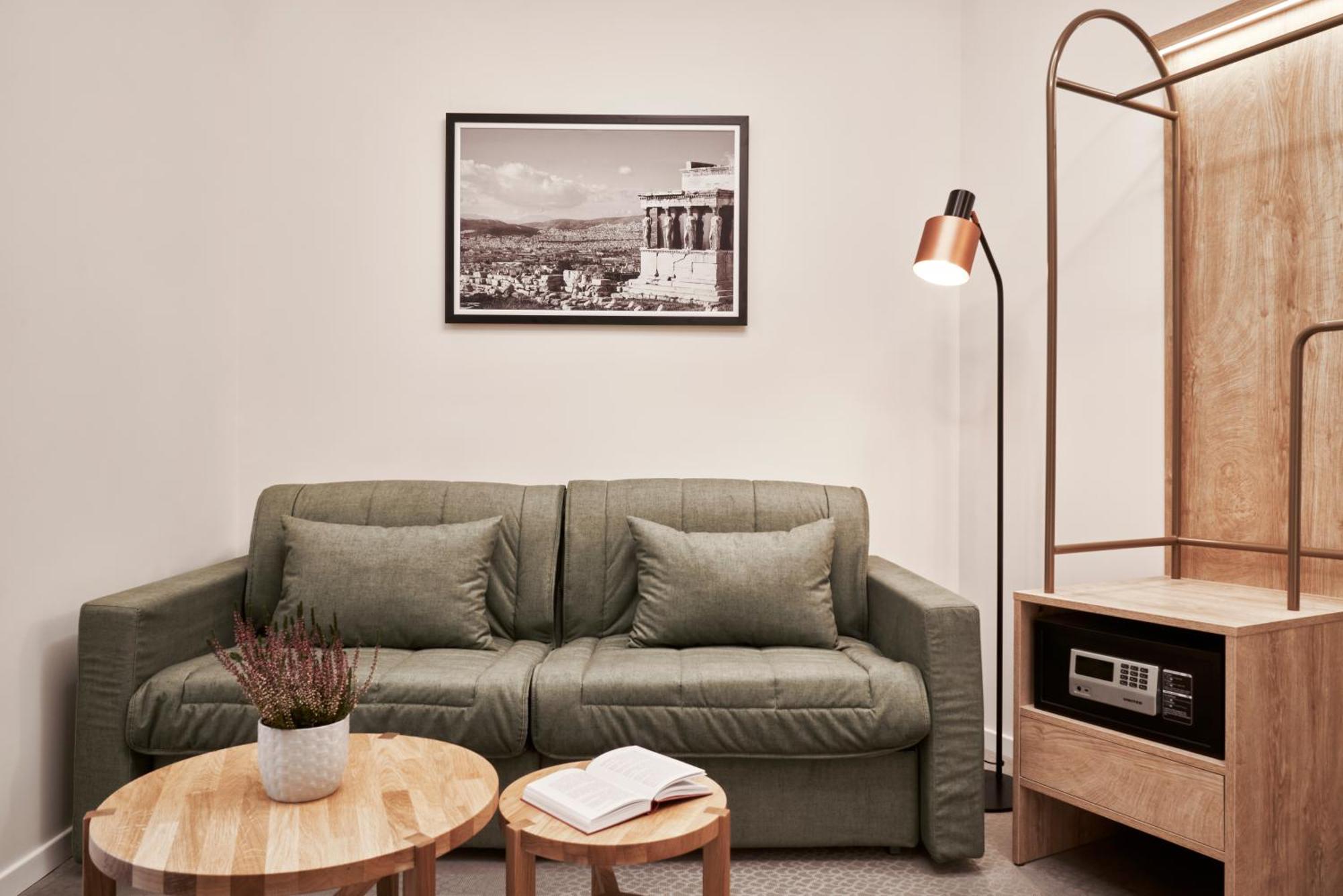 Deluxe Family Suite