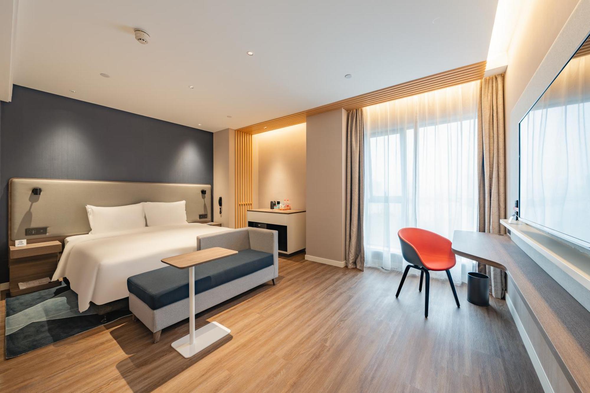Standard King Room Extra Floor Space