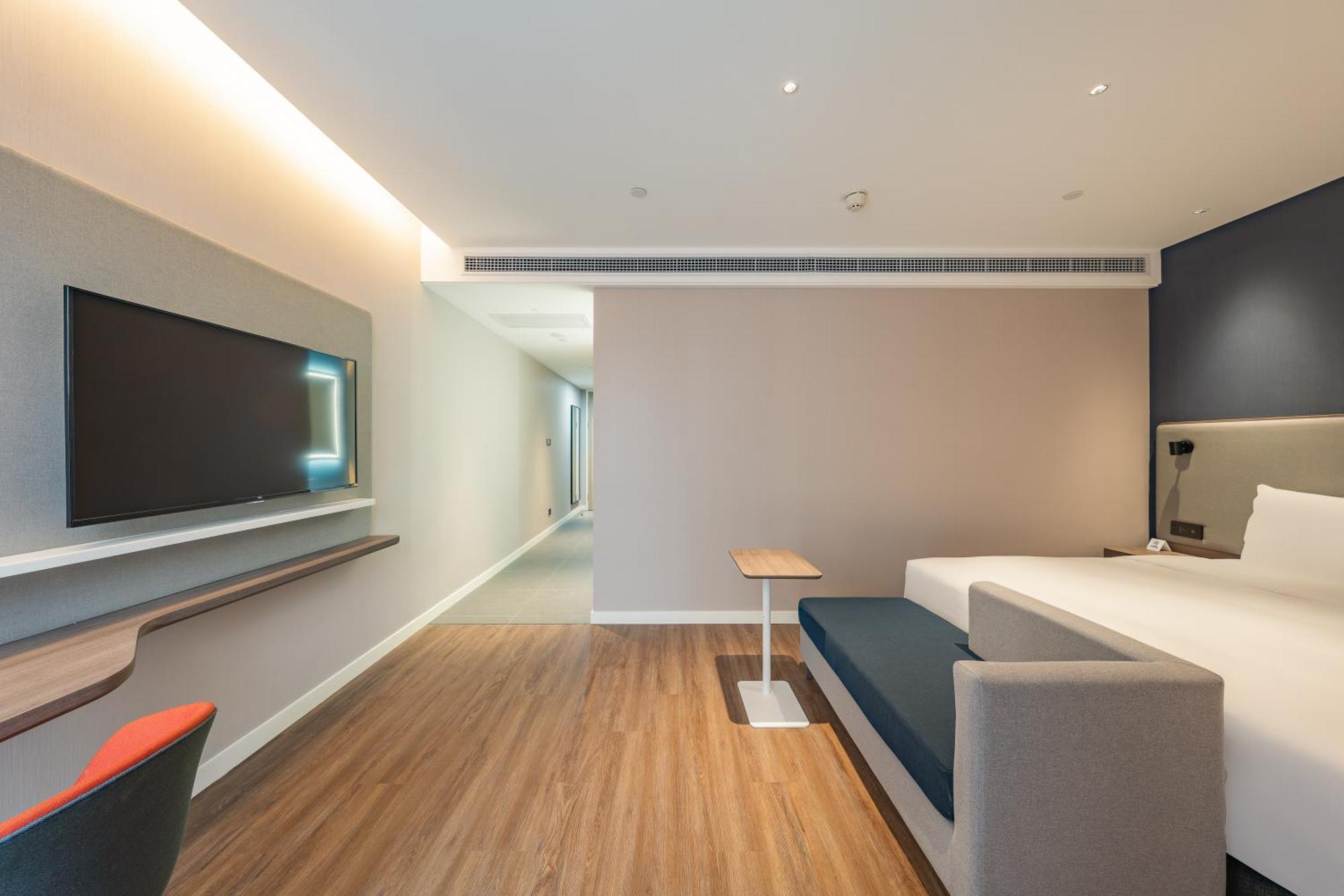 Standard King Room Extra Floor Space