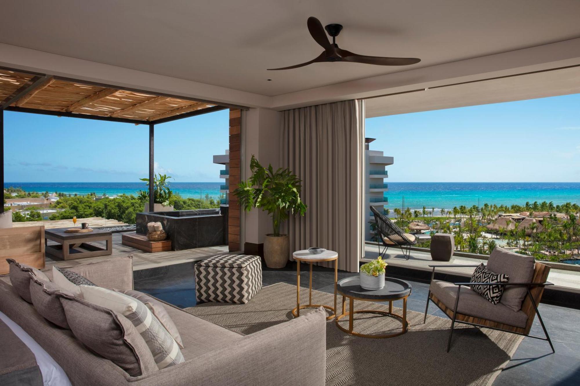 Preferred Club Paramount Suites Ocean View King