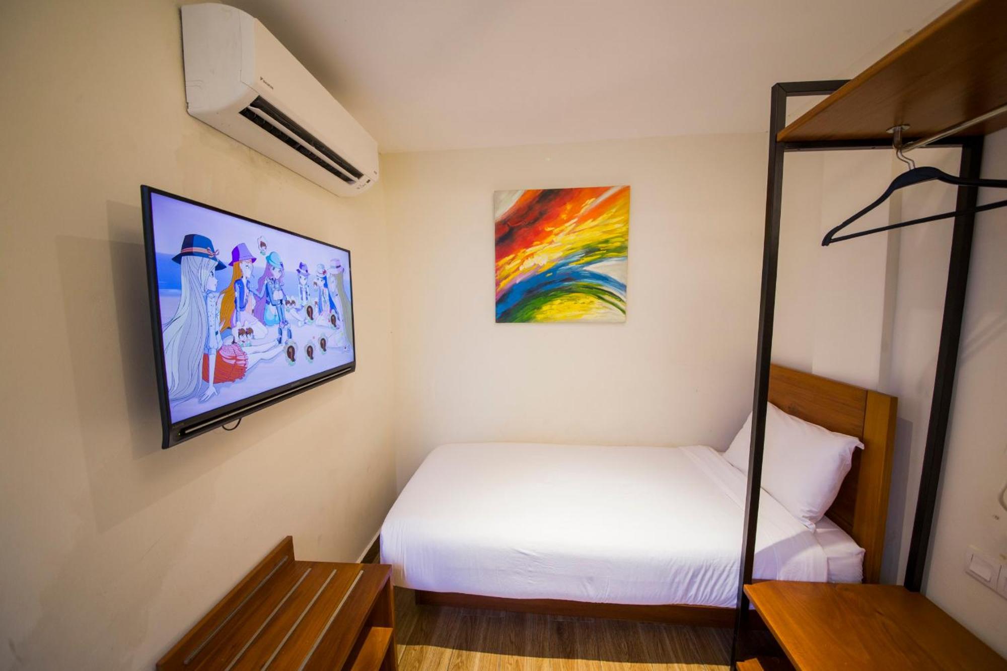 Single Room,1285931137:JPEG