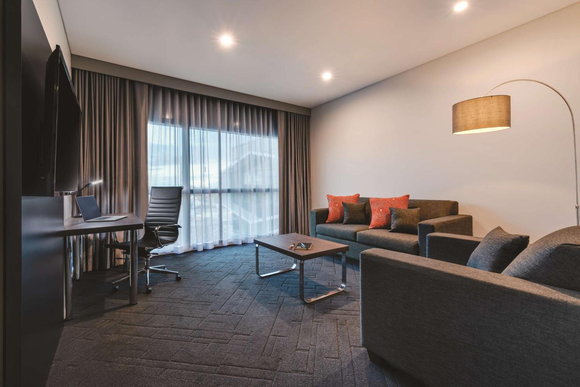Premier Suite City View