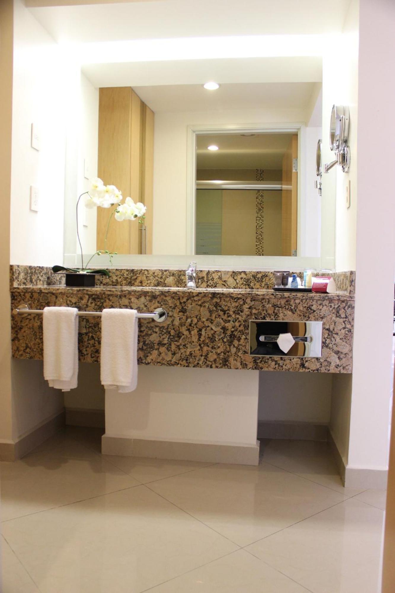 Standard King Room - Accessible