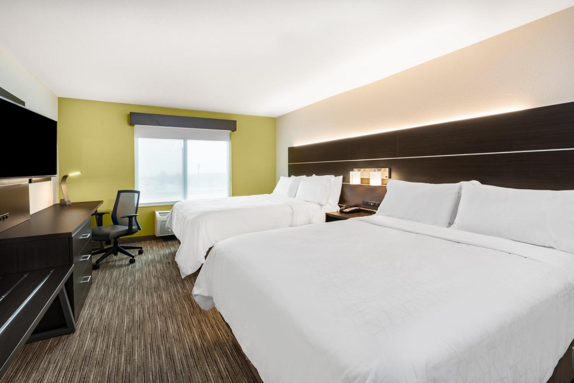 Standard Room with Two Queen Beds