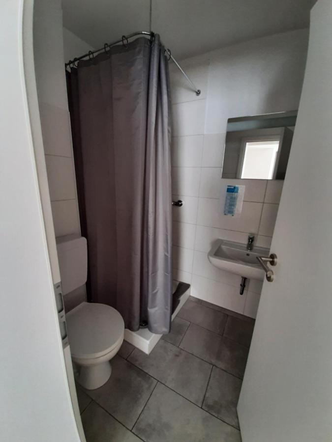 Zweibettzimmer mit Bad