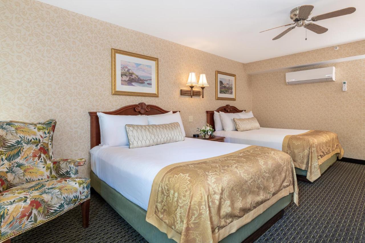 Deluxe Two Queen Room Stair Access Only