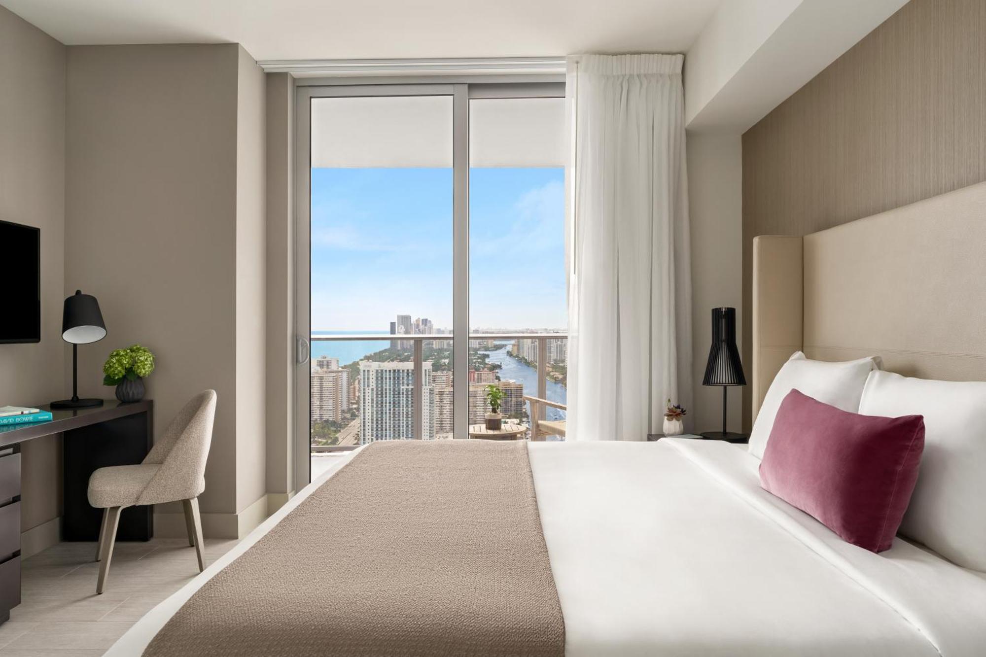 3 Bedroom Corner Suite View-Ocean or Intracoastal or City Kitchen