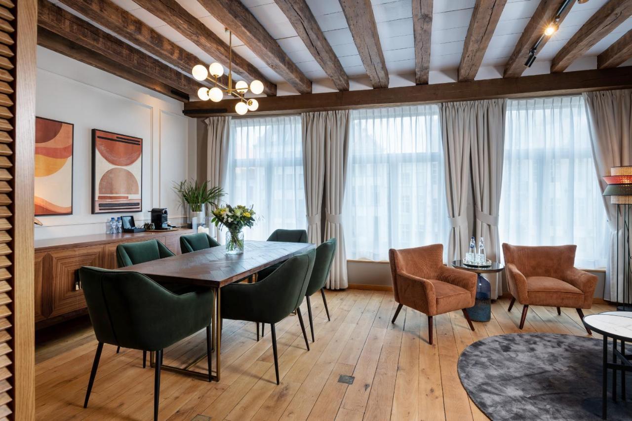 Deluxe Suite canal view