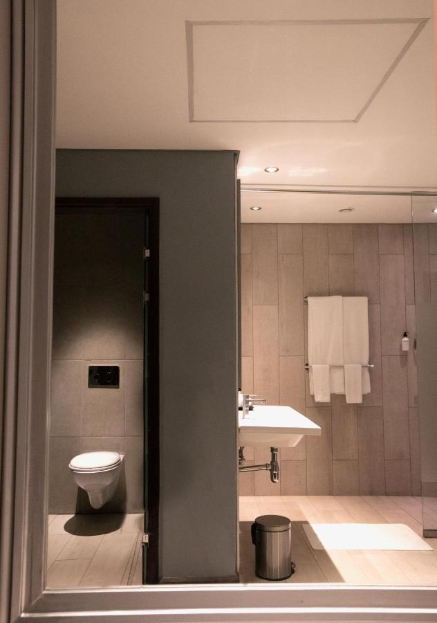 Trademark Twin City View Room