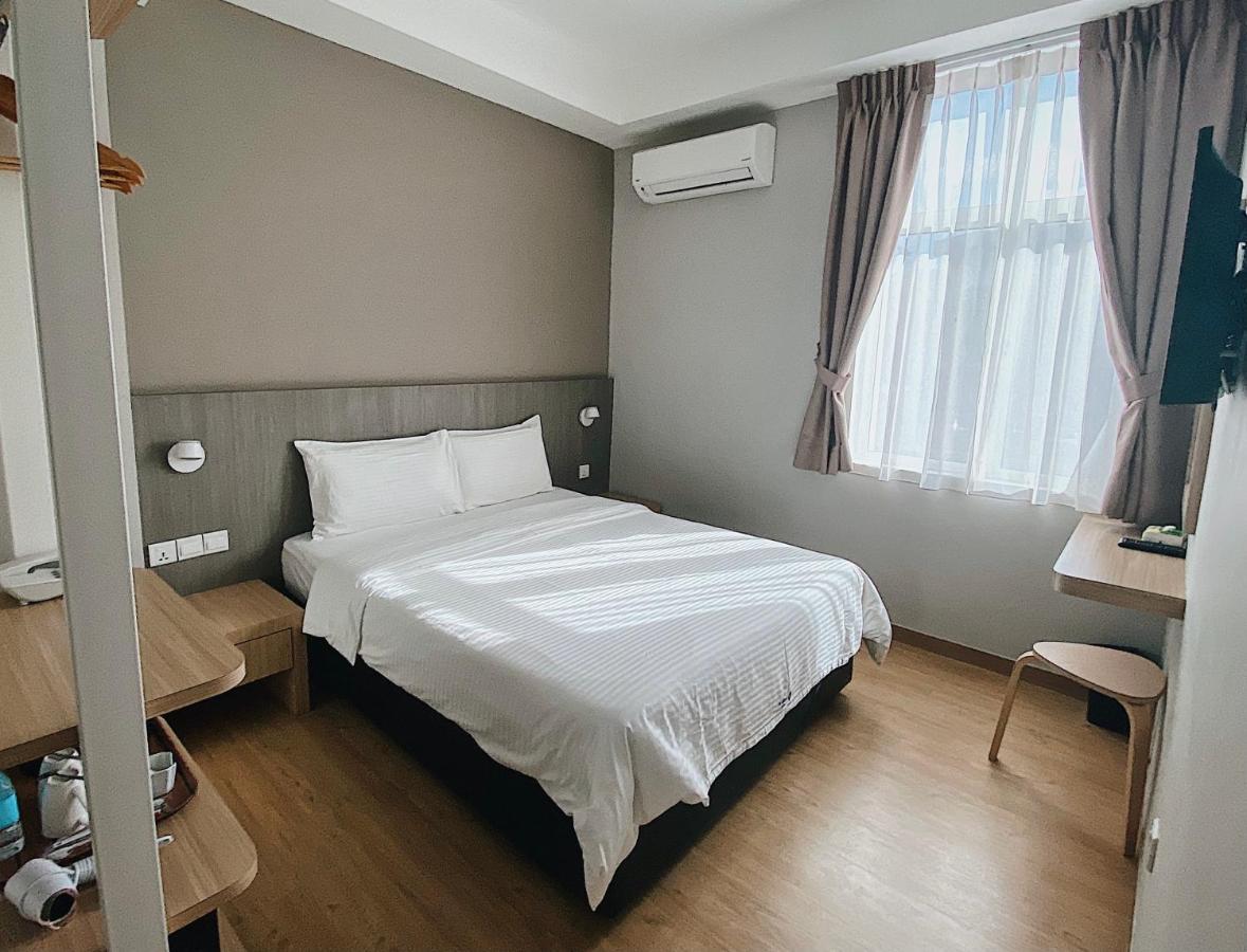 Double Room,1292717458:JPEG