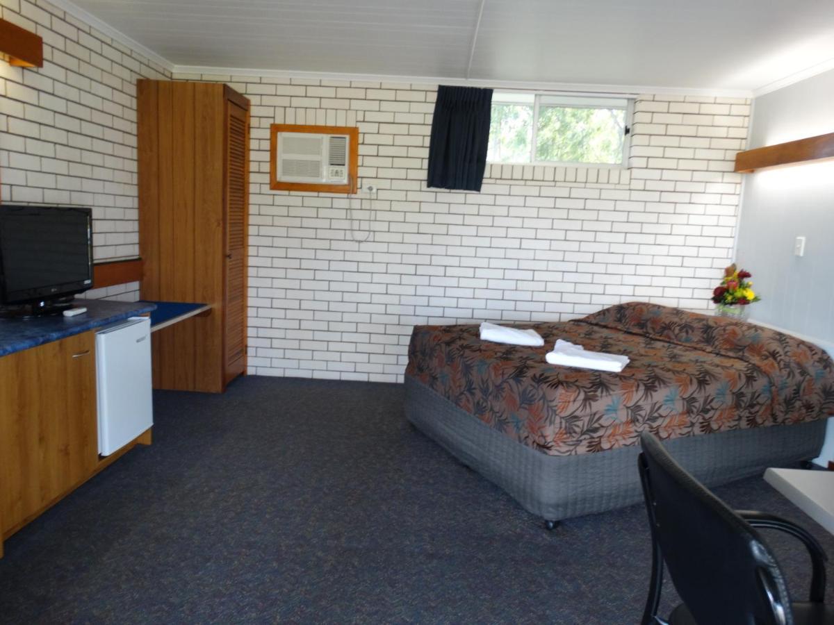 Standard Queen Room
