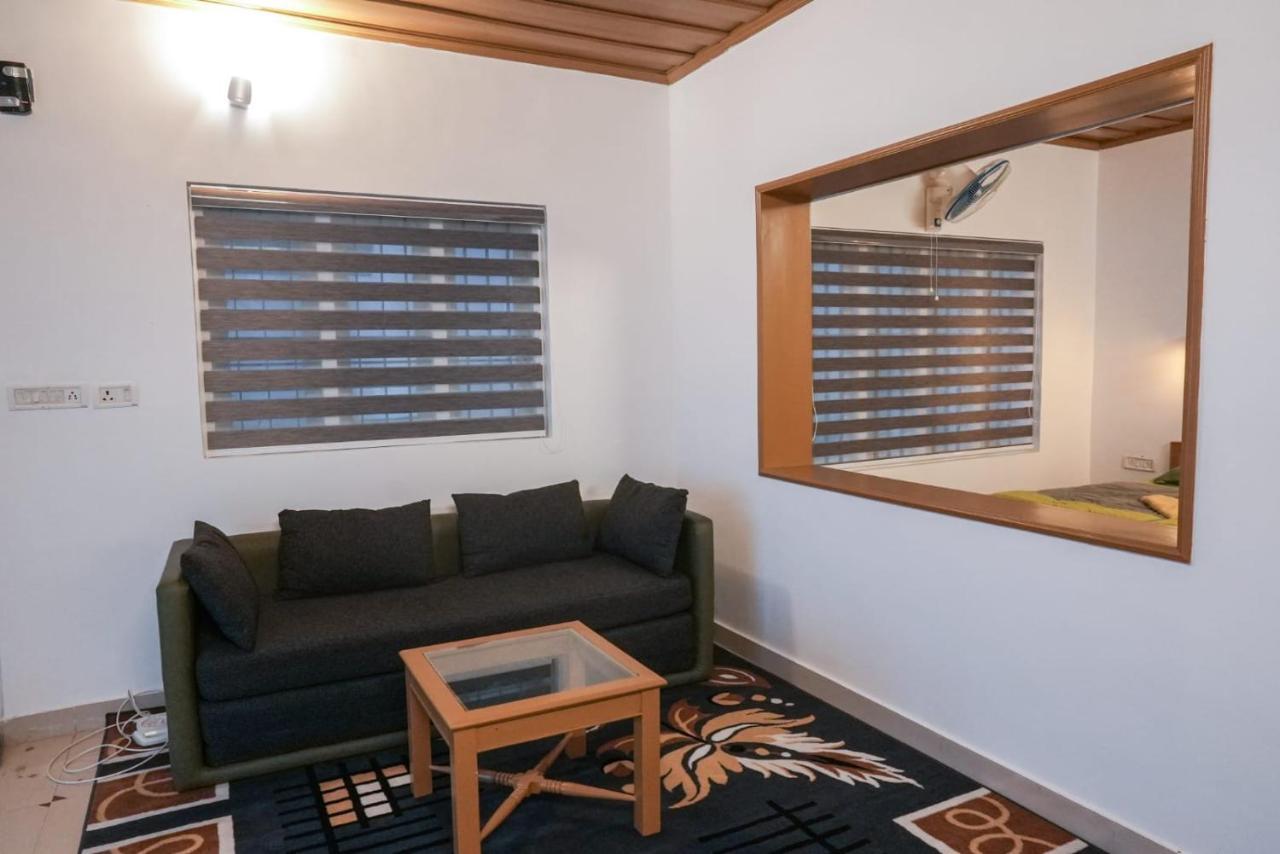Family Room with Mountain View