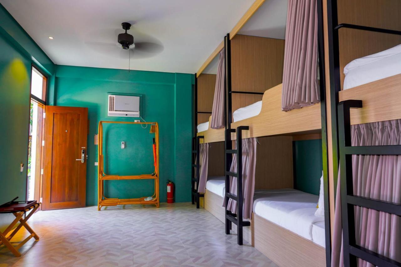6-Bed Mixed Dormitory Room