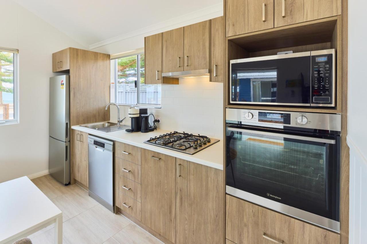 One Bedroom Bay Studio