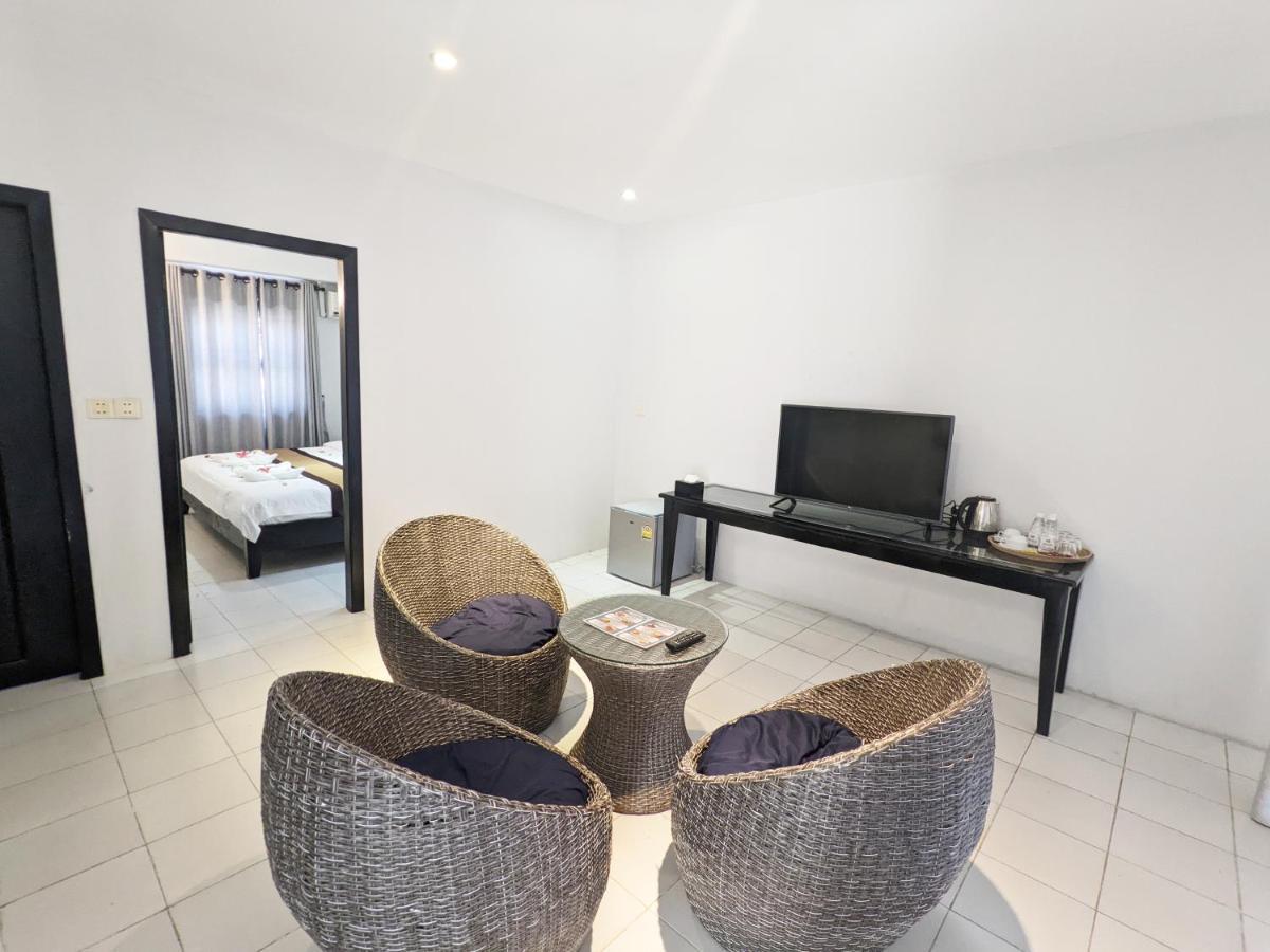 Triple Room with Sea View