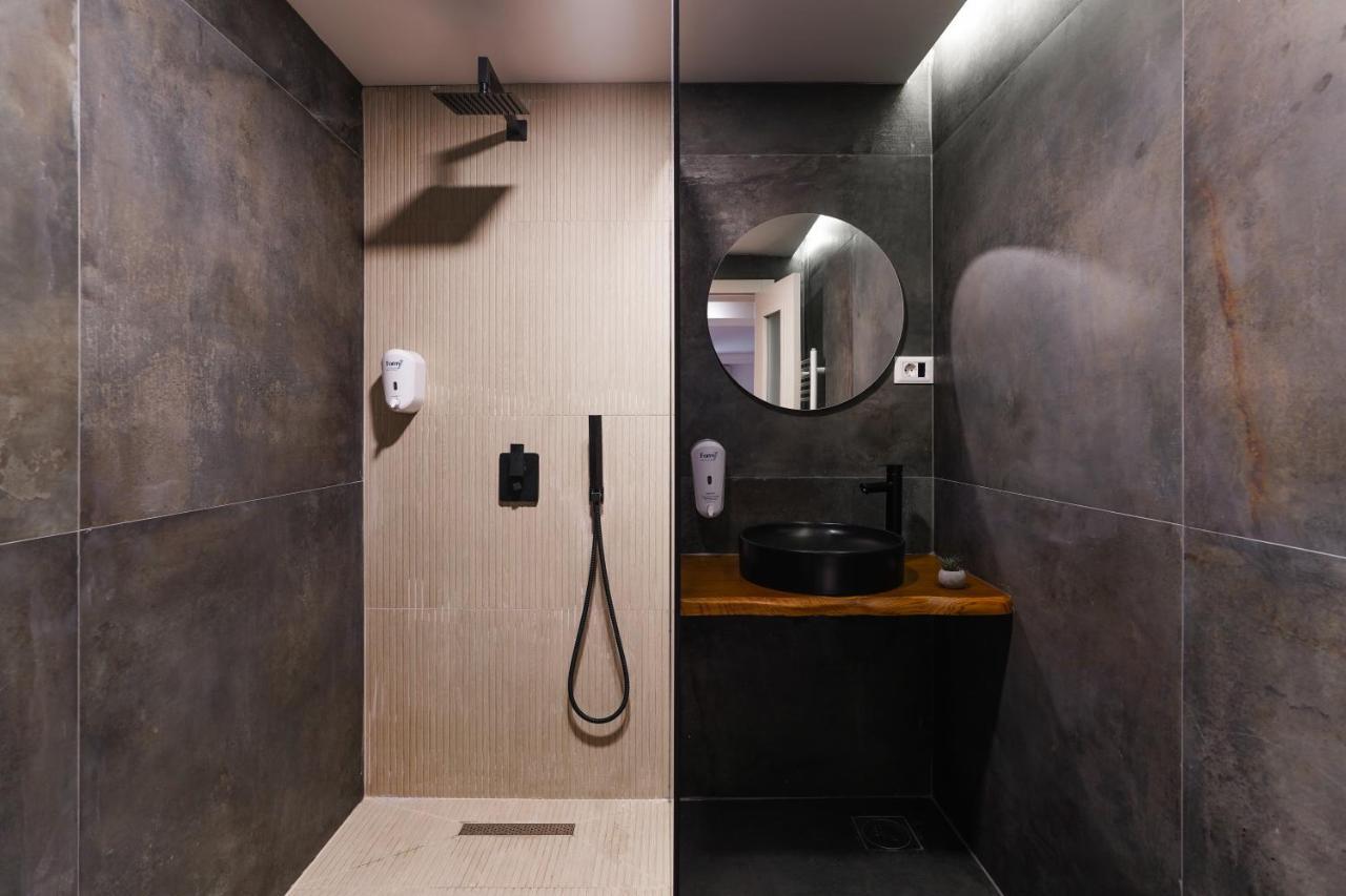 Quadruple Room with Private Bathroom
