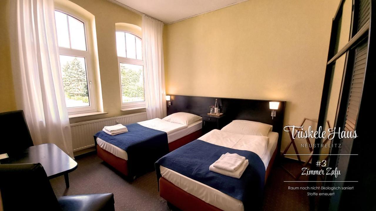 Doppel-/Zweibettzimmer mit eigenem Bad