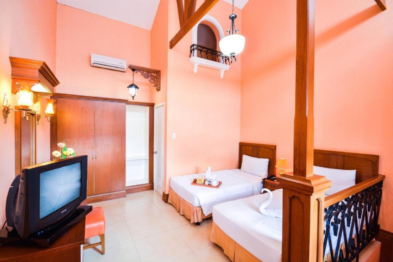 Standard Twin Room with Garden View