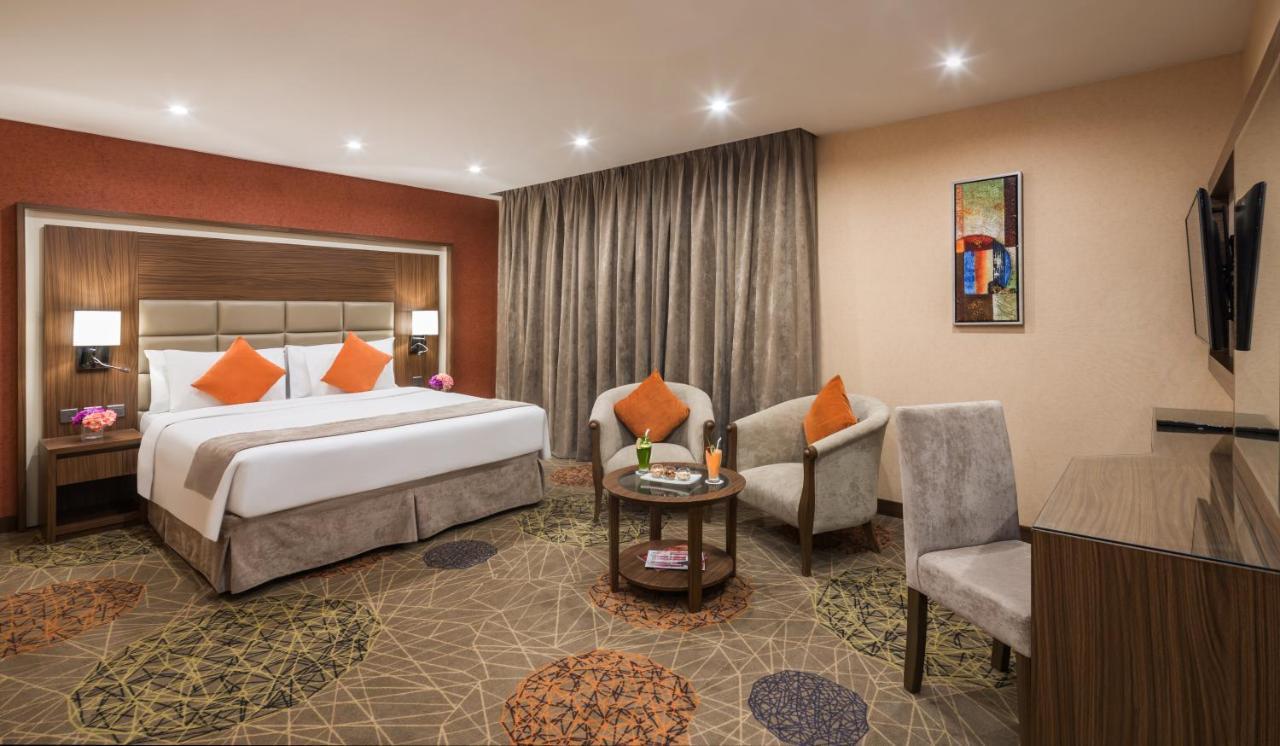 Deluxe King Room